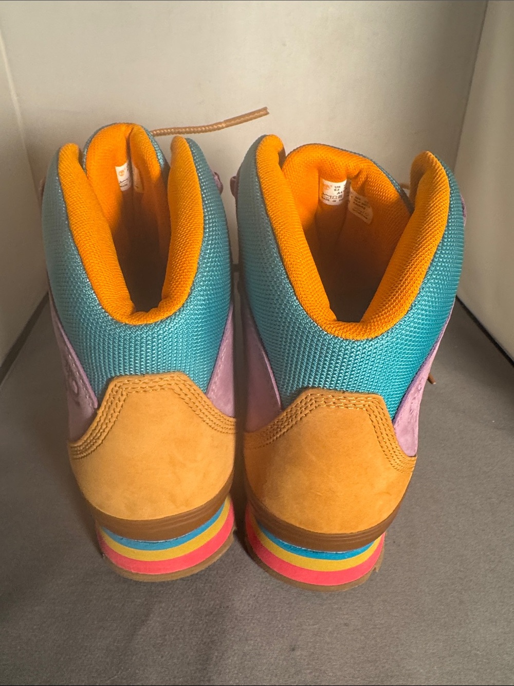 Timberland Colorblock Hiking Boots - Wheat with Teal Women’s size 9.5 New - Picture 5 of 8